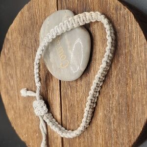 B0137 woven hemp paracord survivalist gear bracelet